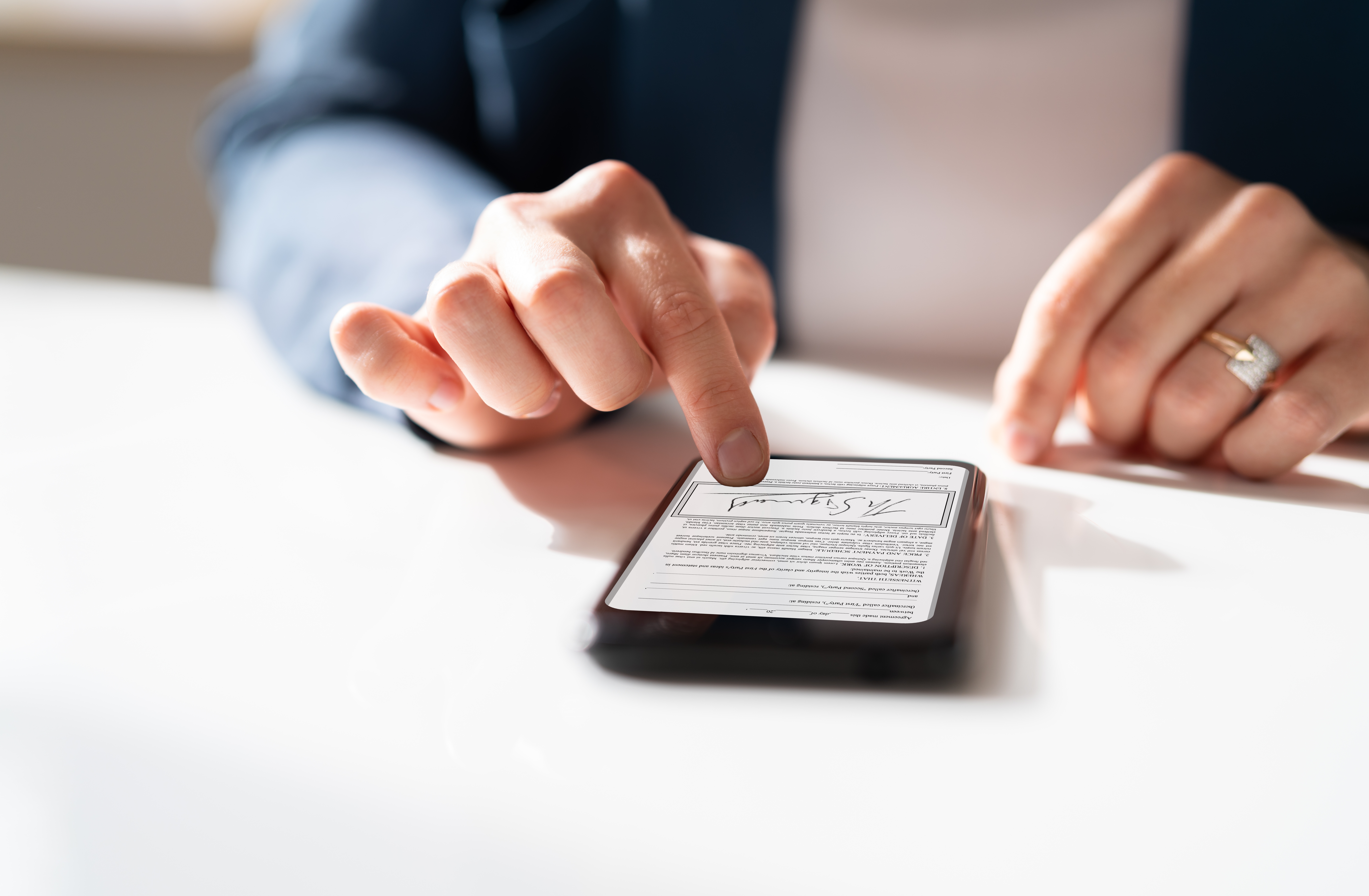 Real Estate Agents: The Advantages of Using E-Closings & Digital Signatures